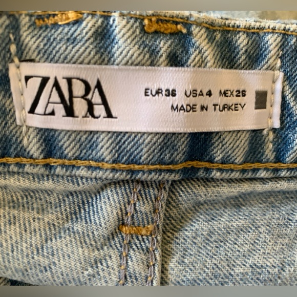 Zara Denim shorts, Mom- fit, high waist, mid-length, like new - Picture 3 of 4
